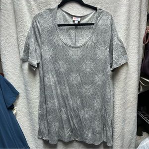 LuLaRoe Perfect Tee shirt XL gray print
